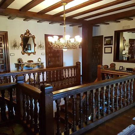 Castio Konukevi Santillana del Mar